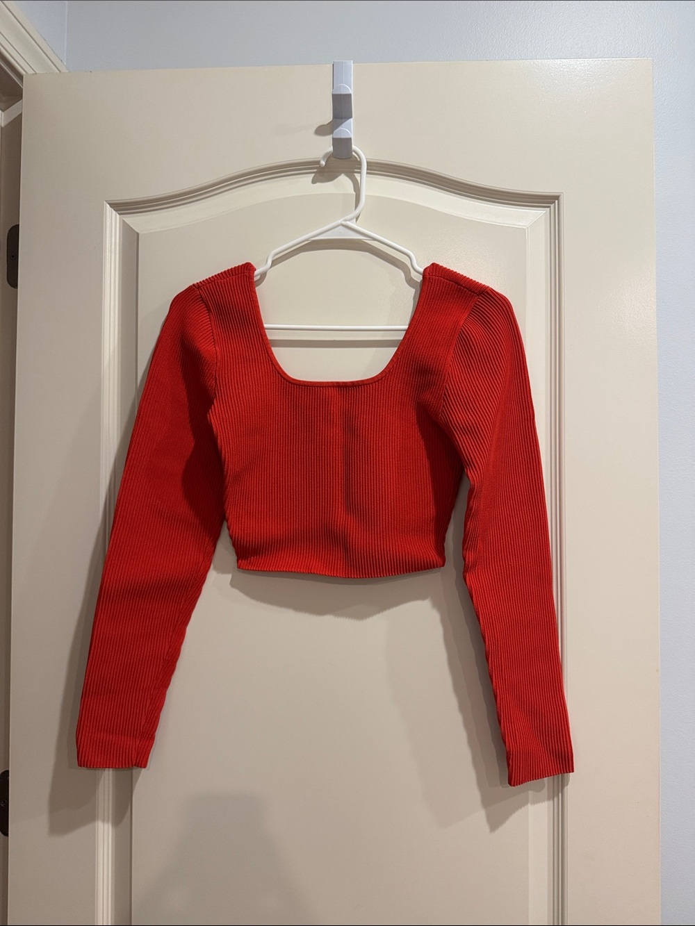 Babaton Red Ribbed Long-Sleeve Scoop Crop Top